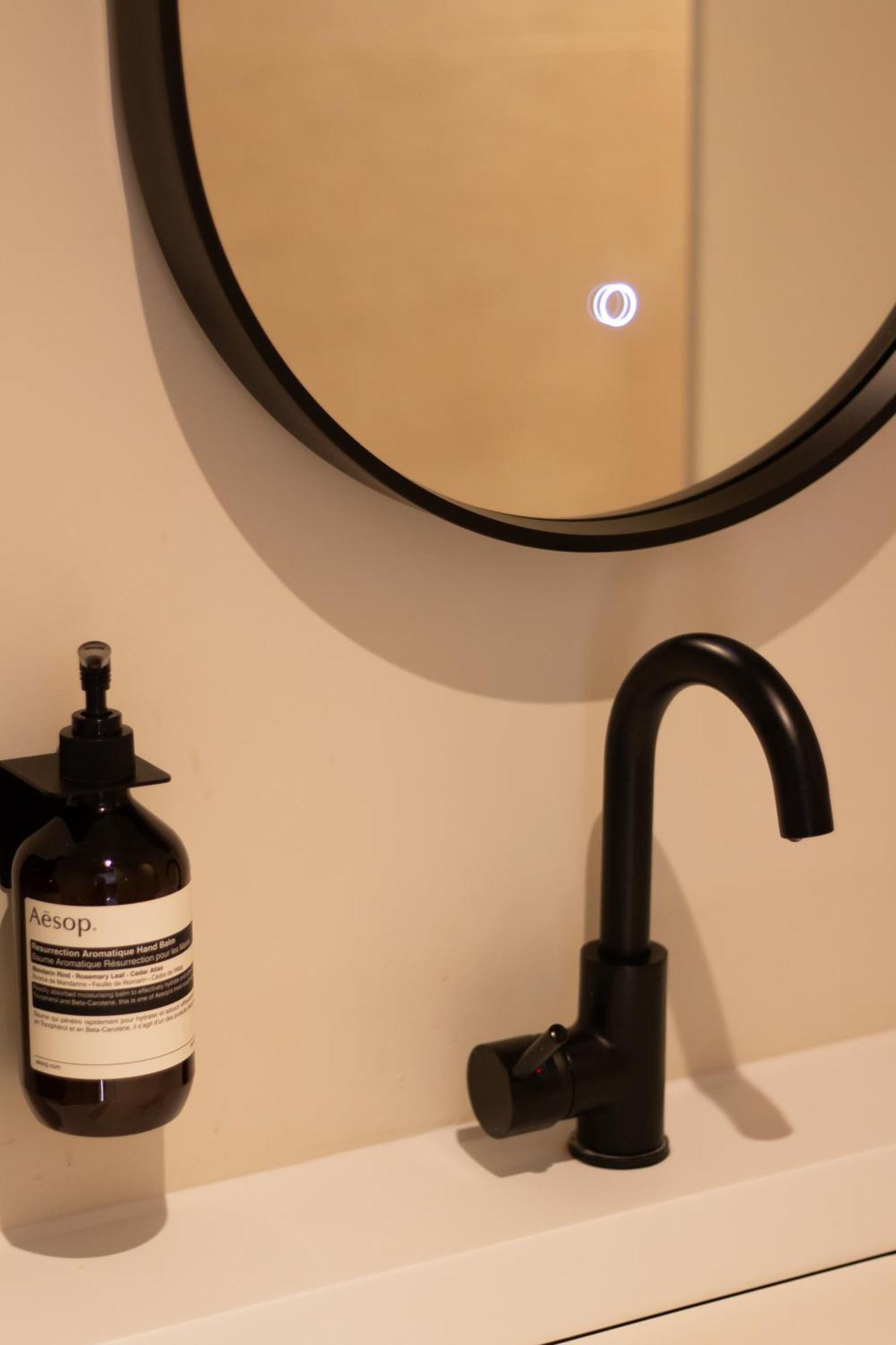 B&B Midtown Amsterdam Suites Экстерьер фото