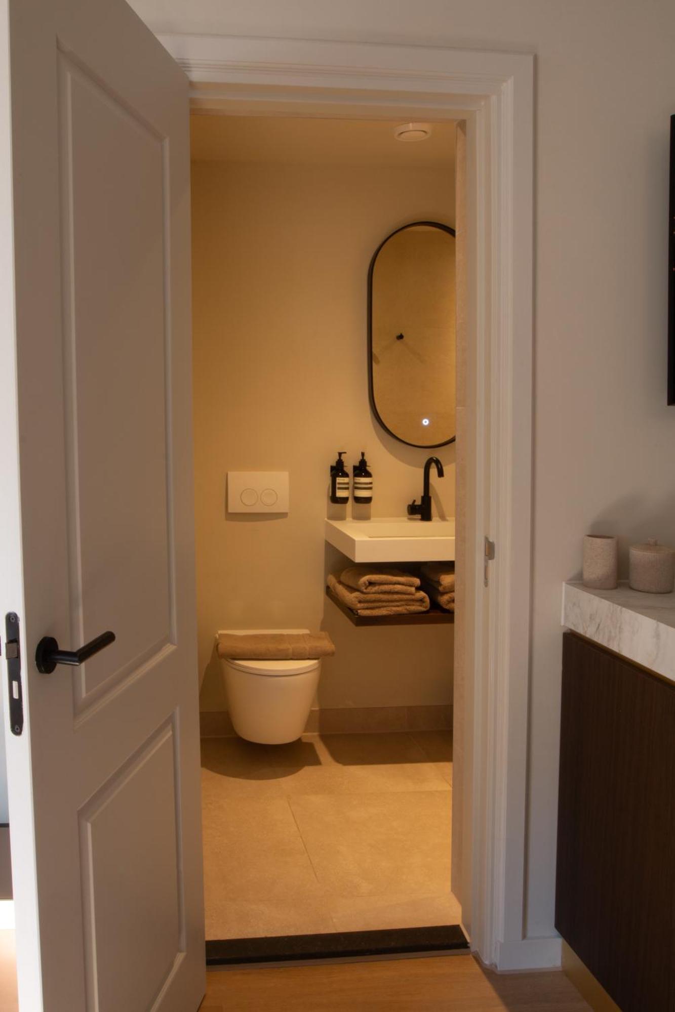 B&B Midtown Amsterdam Suites Экстерьер фото